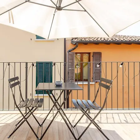 Апартаменти La Terrazza Su - Terrazza Panoramica Брешія